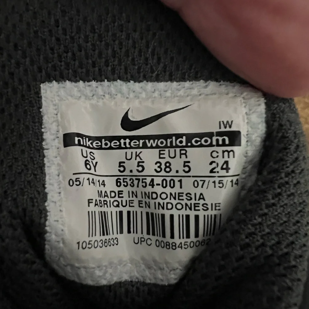 Nike Airmax Stutter Step 2. Size 6 Youth. High Tops